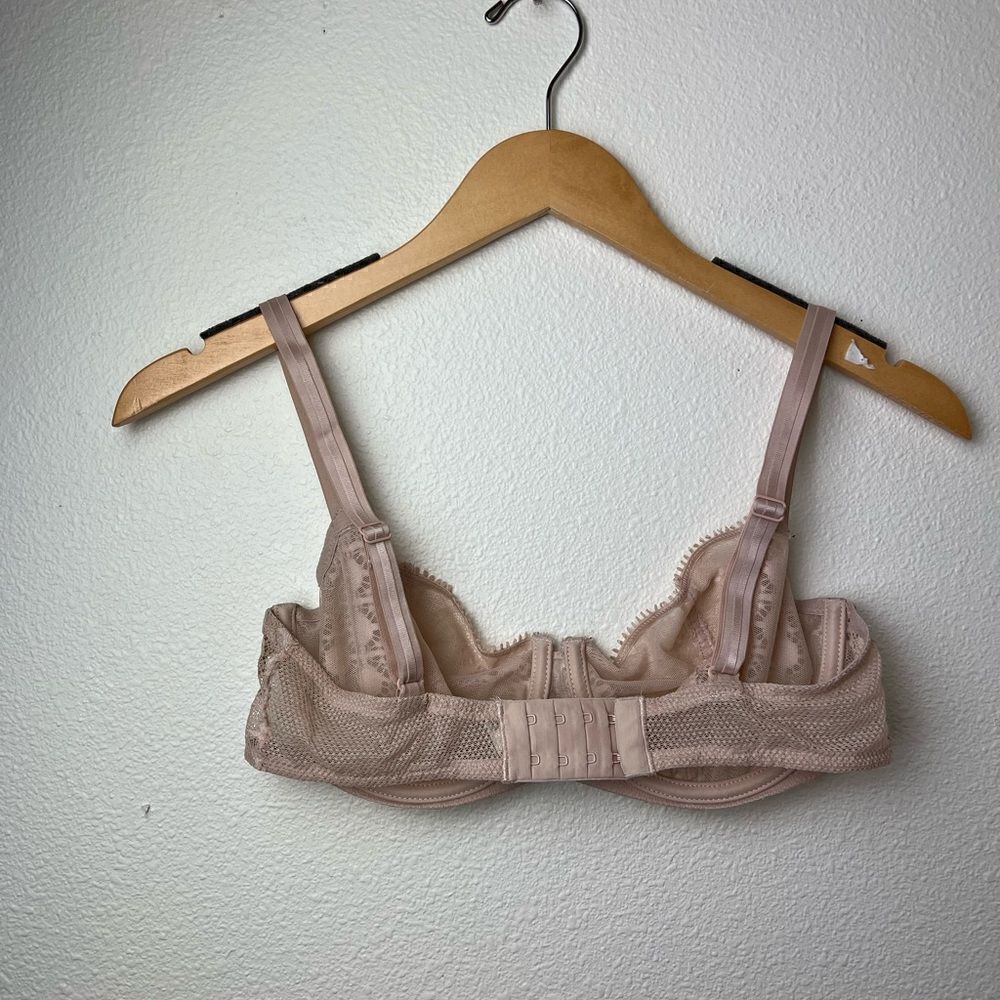 Chantelle Day to Night Lace Unlined Demi Bra size 32 DD - Picture 4 of 8